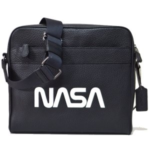 画像1: 【COACH】コーチ メンズ レザー NASA ロゴ プリント クロスボディ 斜め掛け ショルダーバッグ ブラック〔日本未発売〕