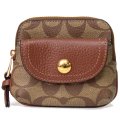 【COACH】コーチ コーティングキャンバス ぺブルレザー シグネチャー ペニー キーリング付き カードケース カードポーチ 定期入れ 名刺入れ コインケース カーキ×レッドウッド（日本未発売）