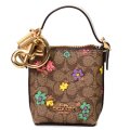 【COACH】コーチ コーティングキャンバス スムースレザー シグネチャー 花柄 フラワー ミニ ダッフルバッグ ポーチ 小物入れ キーホルダー バッグチャーム カーキマルチ（日本未発売）