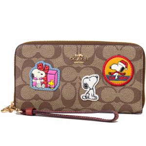 画像1: 【COACH】コーチ キャンバス レザー シグネチャー ピーナッツ コラボ スヌーピー ヴァーシティー ワッペン リストレット ジップ アラウンド 長財布 カーキ（日本未発売）