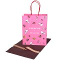 【COACH】コーチ ピーナッツ コラボ スヌーピー プリント ショップバッグ 純正紙袋 布袋 リボン付き ギフトキット プレゼント セット ピンクマルチ（送料無料）