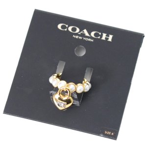 画像1: 【COACH】コーチ プレーテッドブラス ハート パール ロゴ ロック リング 指輪 6号（日本サイズ11号） ゴールド CI897〔日本未発売〕