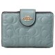 【COACH】コーチ 財布 レザー シグネチャー 型押し ロゴ ミディアム コーナー ジップ ウォレット 二つ折り財布 セージ（日本未発売）