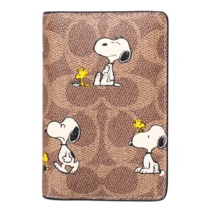画像1: 【COACH】コーチ スヌーピー カードケース ピーナッツ コラボ コーティングキャンバス レザー シグネチャー カードホルダー 二つ折り ID パスケース 定期入れ タンマルチ（日本未発売）