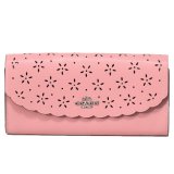 画像: 【COACH】コーチ メタリックテクスチャードレザー フローラル カッティング パンチング 二つ折り スリム エンベロープ 長財布 ペタル×ストロベリー（日本未発売）