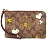 画像: 【COACH】コーチ シグネチャー ピーナッツ コラボ スヌーピー ウッドストック プリント コーナー ジップ リストレット ポーチ カーキマルチA〔日本未発売〕