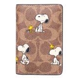 画像: 【COACH】コーチ スヌーピー カードケース ピーナッツ コラボ コーティングキャンバス レザー シグネチャー カードホルダー 二つ折り ID パスケース 定期入れ タンマルチ（日本未発売）