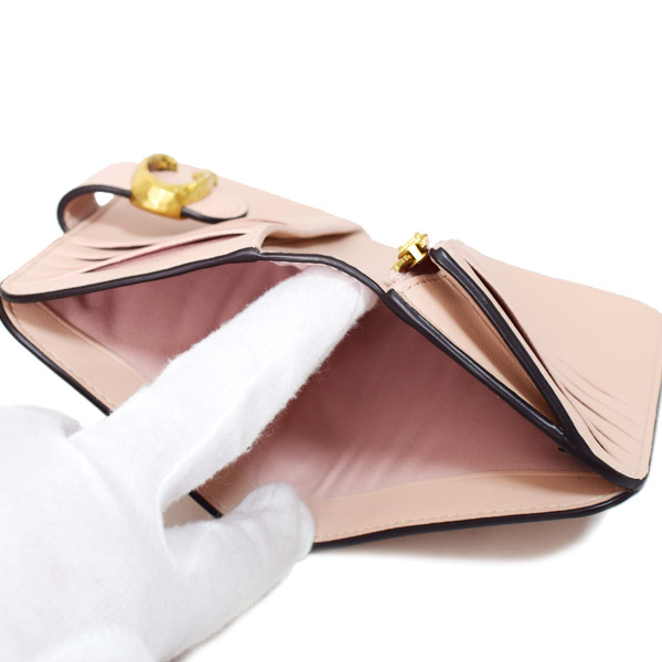 画像: 【COACH】コーチ 財布 レザー タビー ロゴ コンパクト ウォレット 二つ折り財布 ブラス×クリーム（日本未発売）