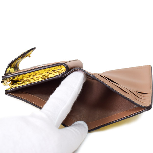画像: 【COACH】コーチ 財布 パイソン スネー エンボスドレザーク アニマル ロゴ ミディアム コーナー ジップ ウォレット 二つ折り財布 イエロー（日本未発売）